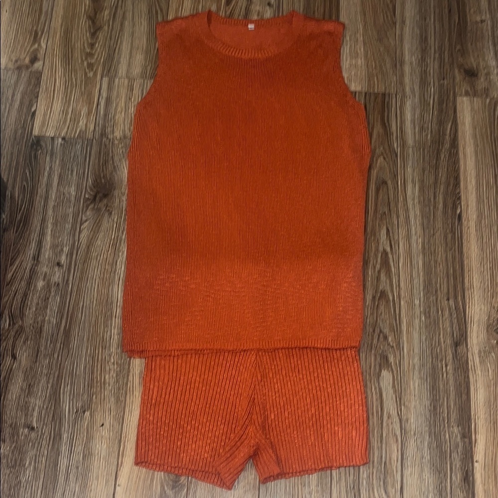 Fashion women’s 2 piece Set size large